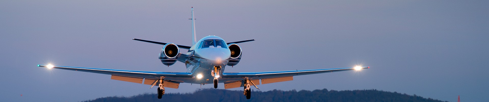 Airplane landing